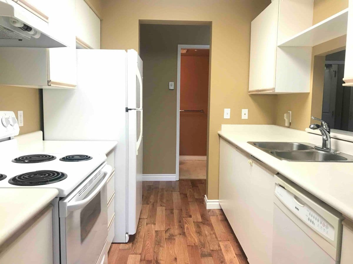 9830 Whalley Boulevard, Surrey (1 Bed)
