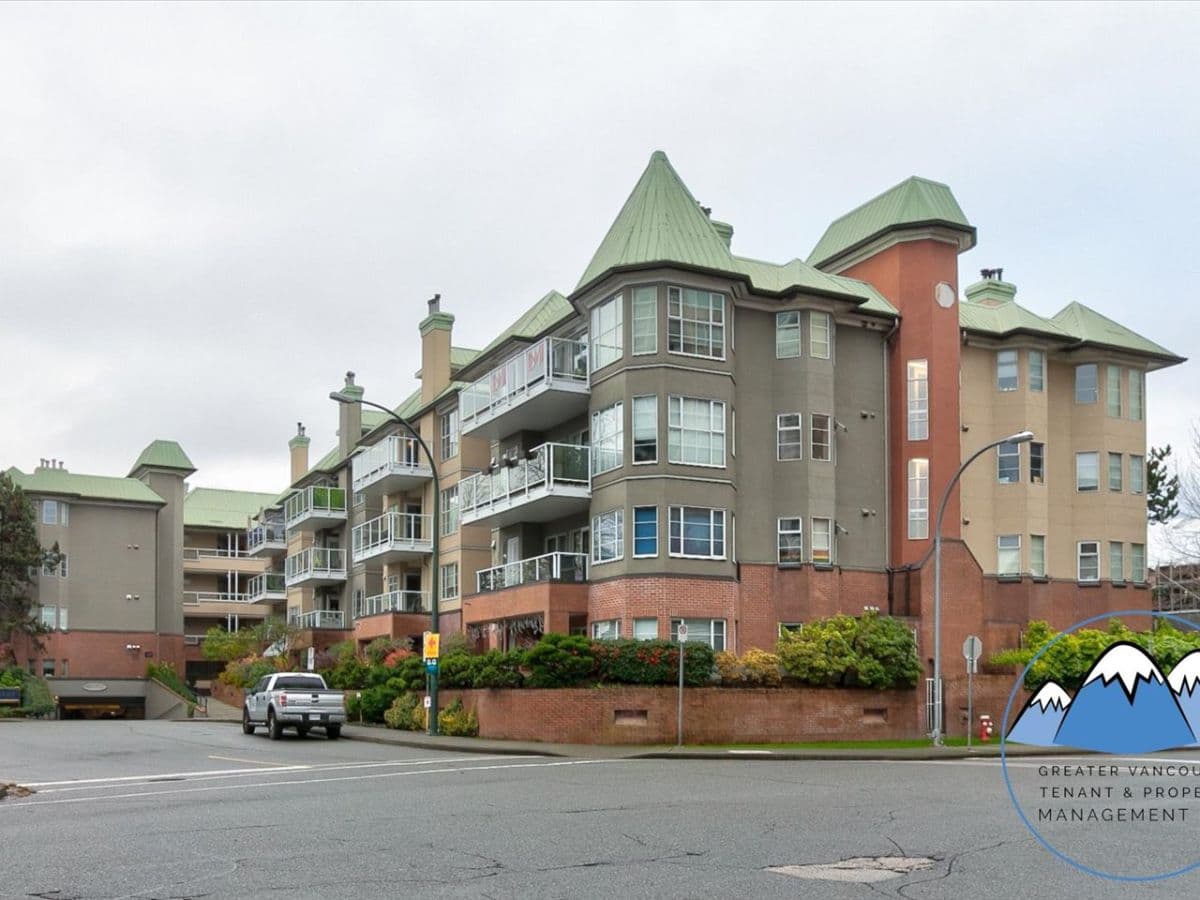 12 K de K Court, New Westminster (2 Bed + Den)