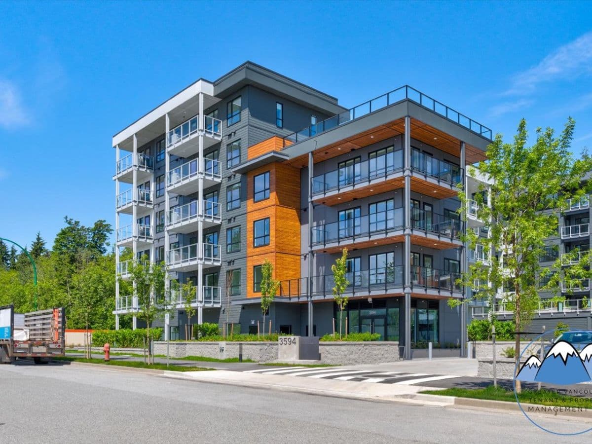 3594 Malsum Drive, North Vancouver (1 Bed)